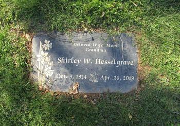 Hesselgrave, Shirley Louise gravesite