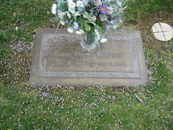 Bartlett, Kelly Marie gravesite