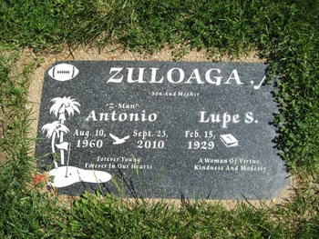 Zuloaga, Lupe gravesite