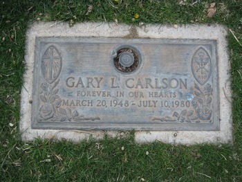 Carlson, Gary Lewis gravesite