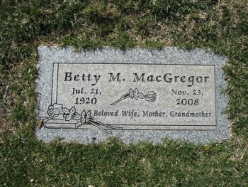 MacGregor,   Betty Mae gravesite