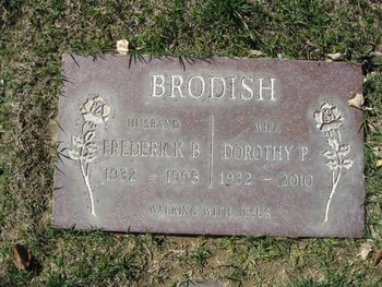 Brodish,   Dorothy P. ('Dottie') gravesite